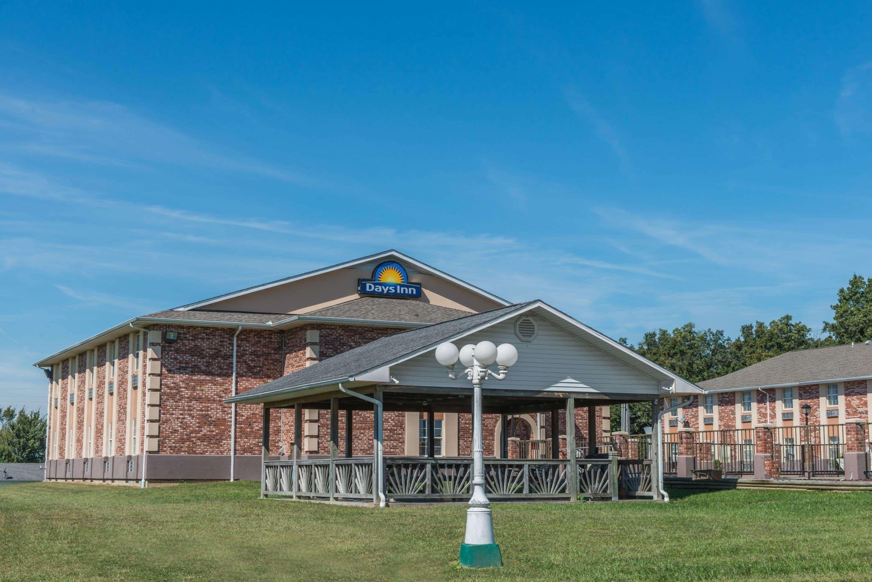 Days Inn By Wyndham Perryville Buitenkant foto
