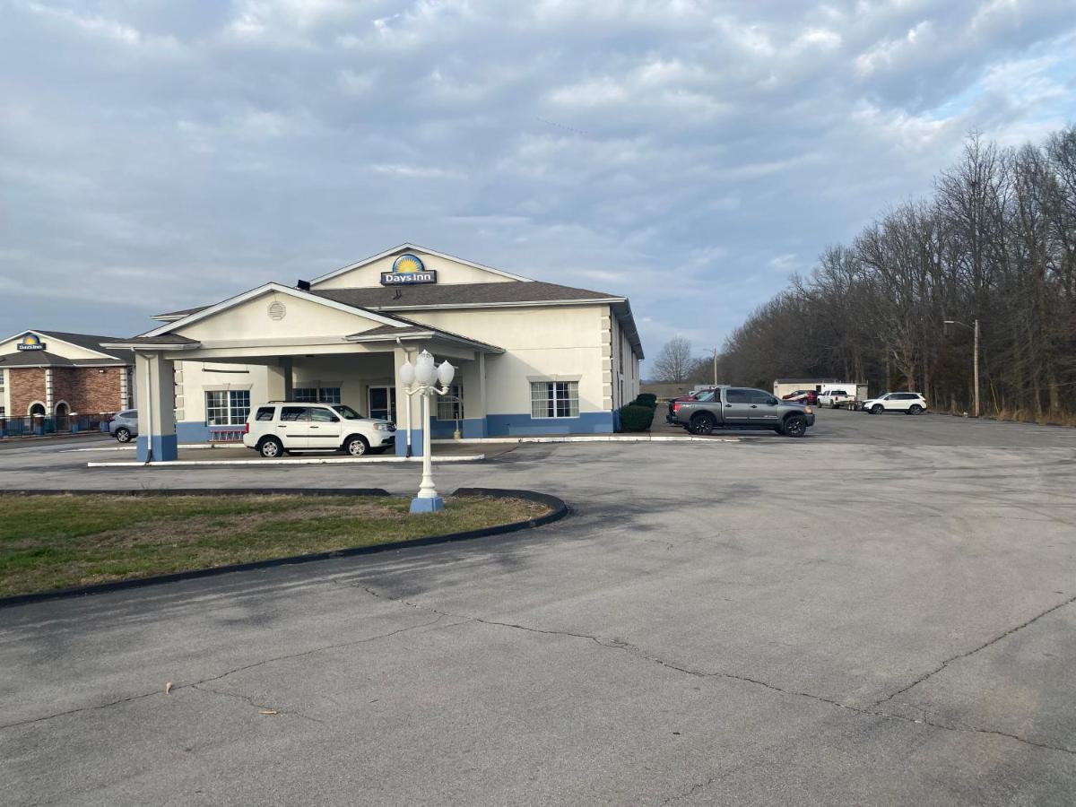 Days Inn By Wyndham Perryville Buitenkant foto