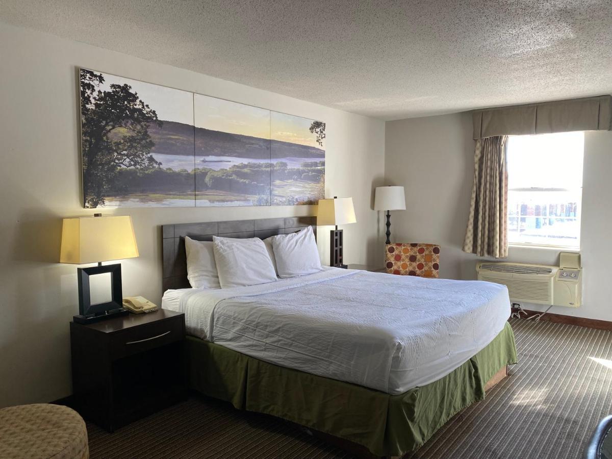 Days Inn By Wyndham Perryville Buitenkant foto
