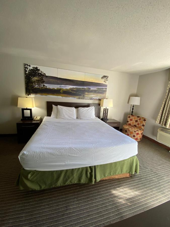 Days Inn By Wyndham Perryville Buitenkant foto