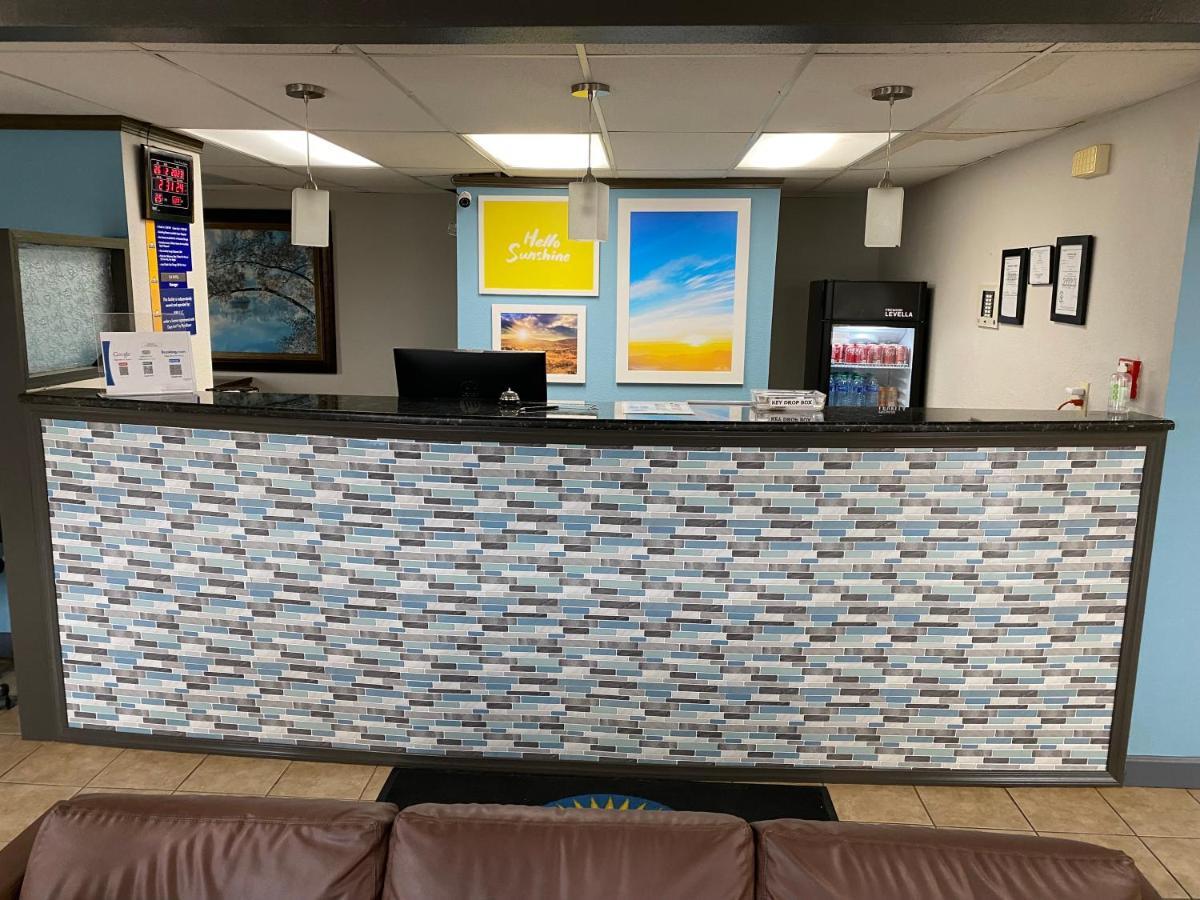 Days Inn By Wyndham Perryville Buitenkant foto