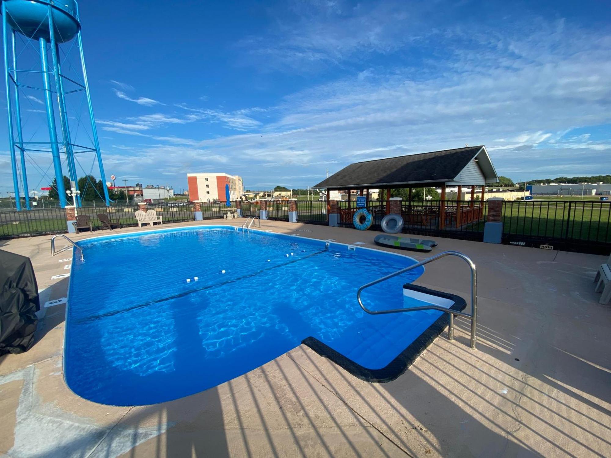 Days Inn By Wyndham Perryville Buitenkant foto